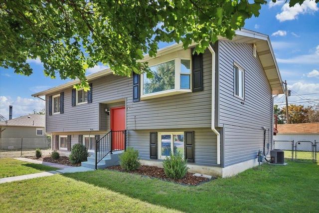 1008 S BEEMAN St, Airway Heights, WA 99001