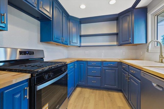 1008 S BEEMAN St, Airway Heights, WA 99001