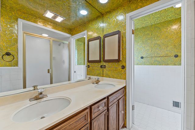 9701 Kedvale Avenue, Skokie, IL 60076