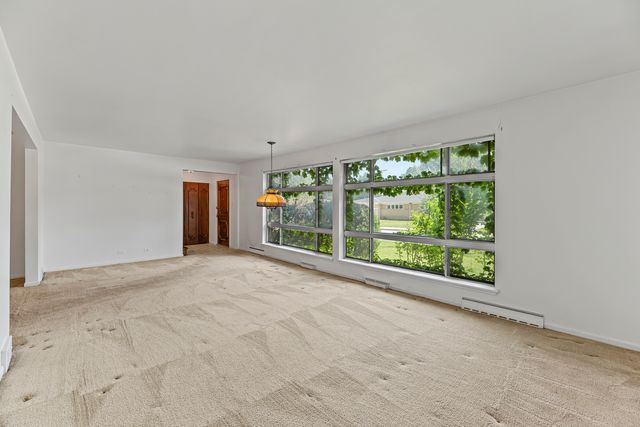 9701 Kedvale Avenue, Skokie, IL 60076