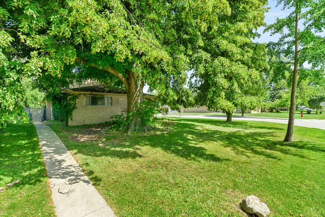 9701 Kedvale Avenue, Skokie, IL 60076