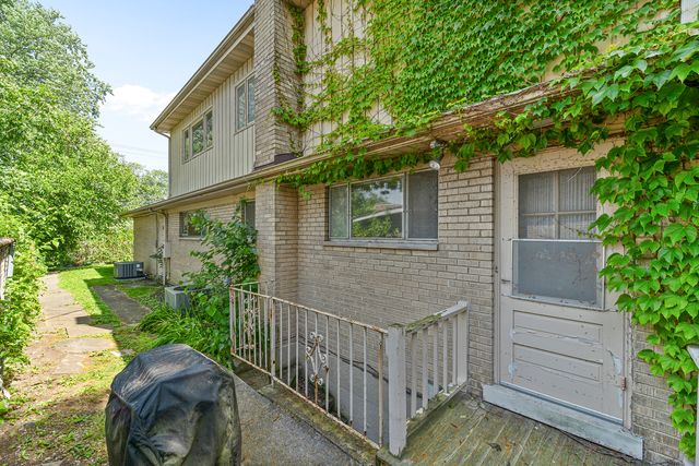 9701 Kedvale Avenue, Skokie, IL 60076