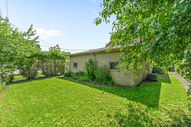 9701 Kedvale Avenue, Skokie, IL 60076