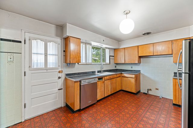 9701 Kedvale Avenue, Skokie, IL 60076