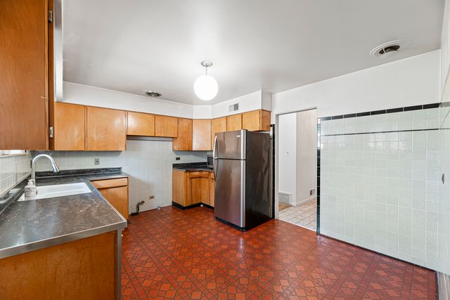 9701 Kedvale Avenue, Skokie, IL 60076