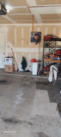 210 Cliff Heights Circle, Dallas, TX 75241