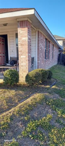 210 Cliff Heights Circle, Dallas, TX 75241