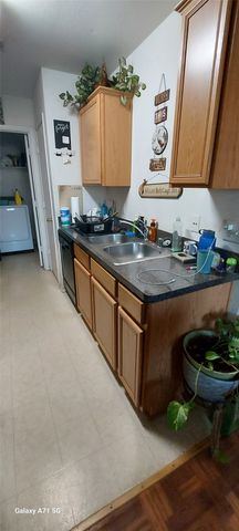 210 Cliff Heights Circle, Dallas, TX 75241