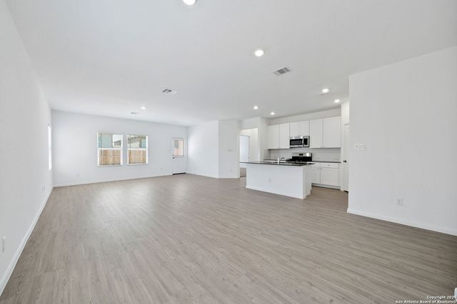 31823 Christmas Rose, Bulverde, TX 78163