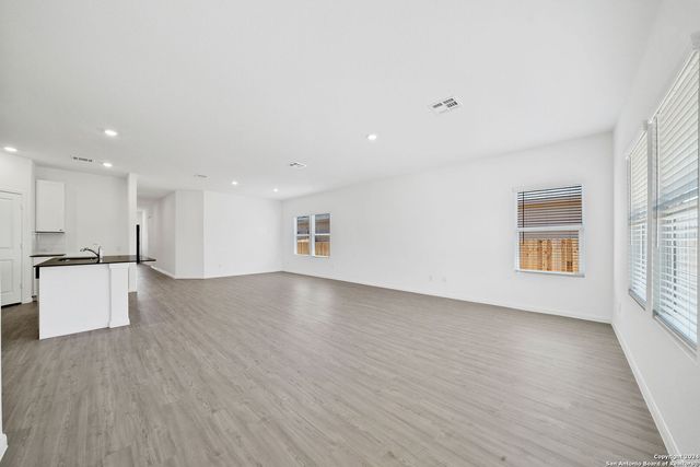 31823 Christmas Rose, Bulverde, TX 78163