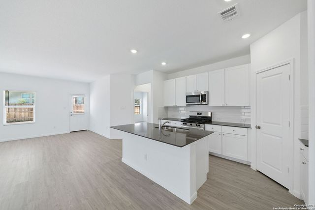 31823 Christmas Rose, Bulverde, TX 78163