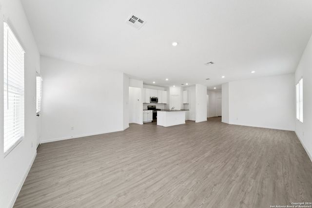 31823 Christmas Rose, Bulverde, TX 78163