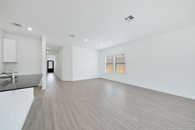 31823 Christmas Rose, Bulverde, TX 78163