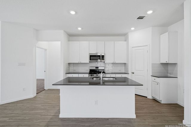 31823 Christmas Rose, Bulverde, TX 78163