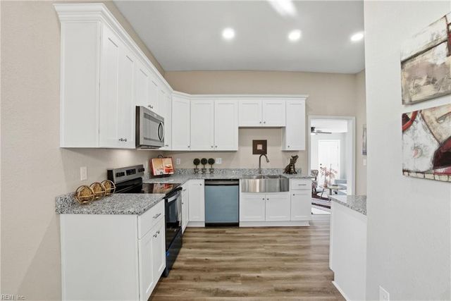 221 Mt Vernon AVE, Portsmouth, VA 23707