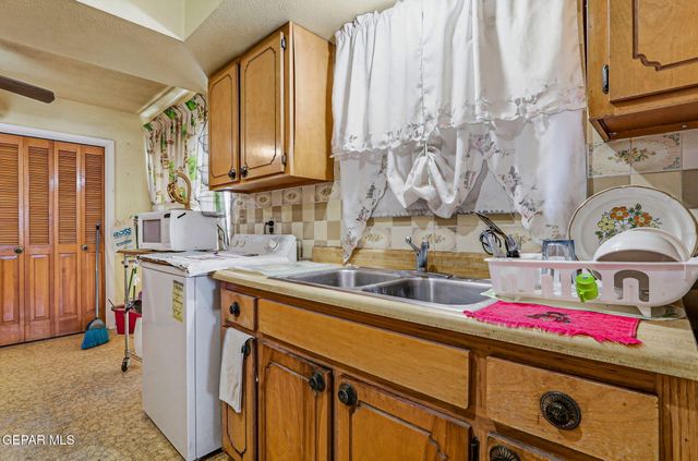 5608 ROSA Avenue, El Paso, TX 79905