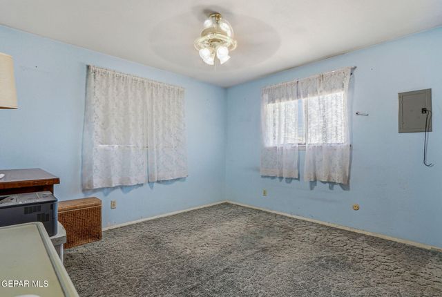 5608 ROSA Avenue, El Paso, TX 79905