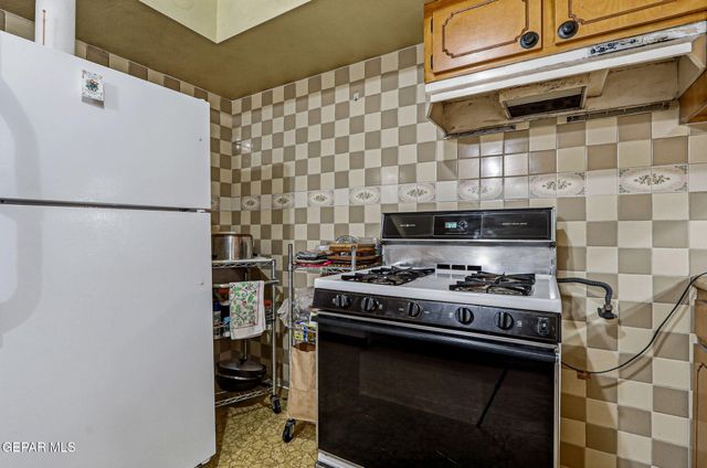 5608 ROSA Avenue, El Paso, TX 79905