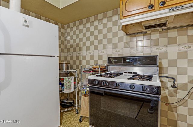 5608 ROSA Avenue, El Paso, TX 79905