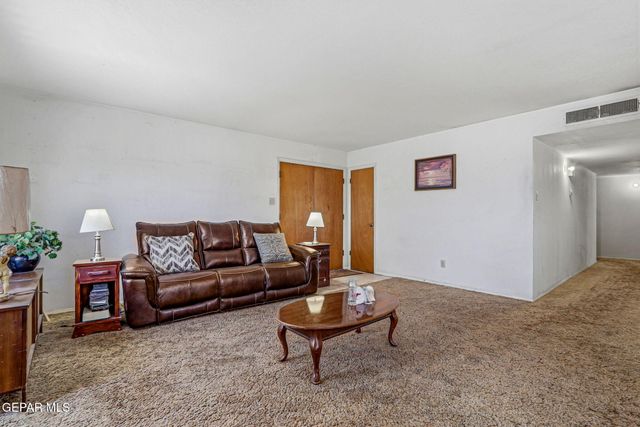 5608 ROSA Avenue, El Paso, TX 79905