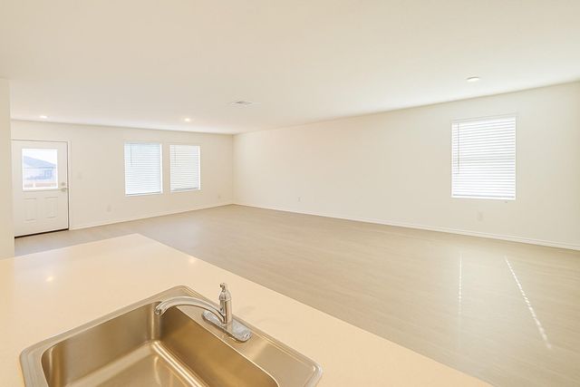 461 Whoopers LOOP, Uhland, TX 78640