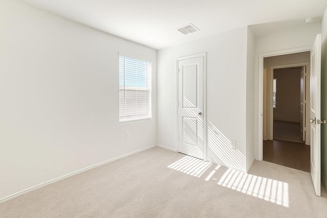 461 Whoopers LOOP, Uhland, TX 78640