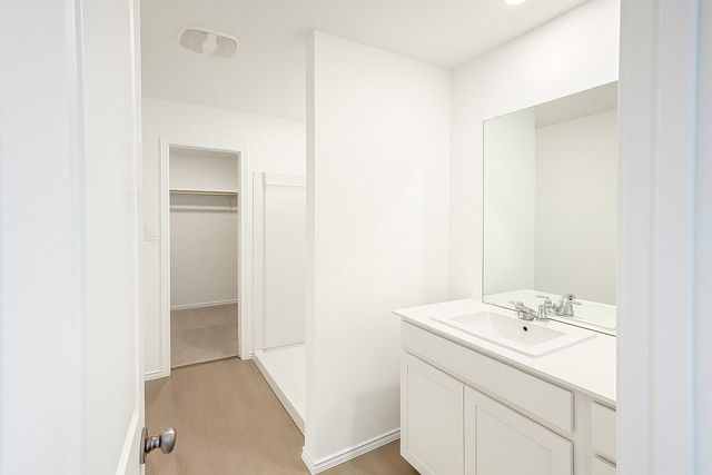 461 Whoopers LOOP, Uhland, TX 78640