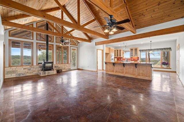 150 Pecan 2, Florence, TX 76527