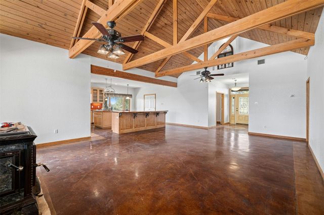 150 Pecan 2, Florence, TX 76527
