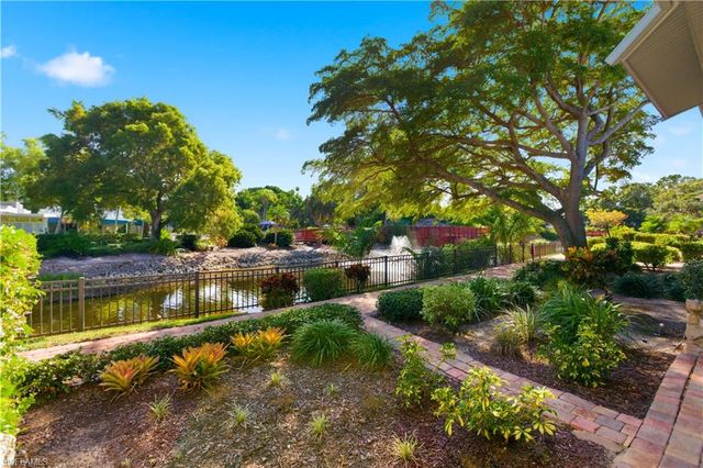 600 Neapolitan WAY 105, Naples, FL 34103