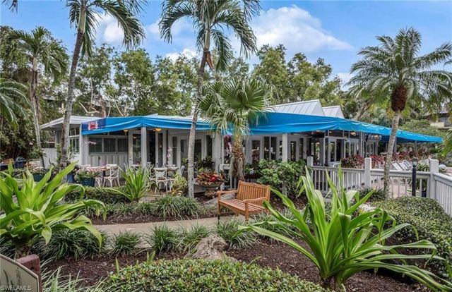 600 Neapolitan WAY 105, Naples, FL 34103