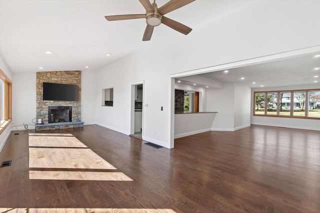 436 Reservoir St, Norton, MA 02766