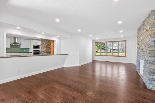 436 Reservoir St, Norton, MA 02766