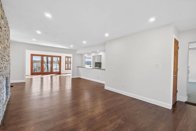 436 Reservoir St, Norton, MA 02766
