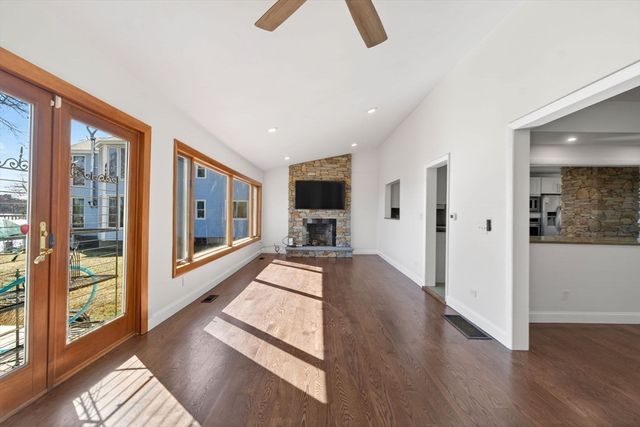 436 Reservoir St, Norton, MA 02766