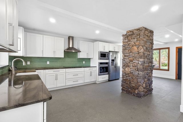 436 Reservoir St, Norton, MA 02766