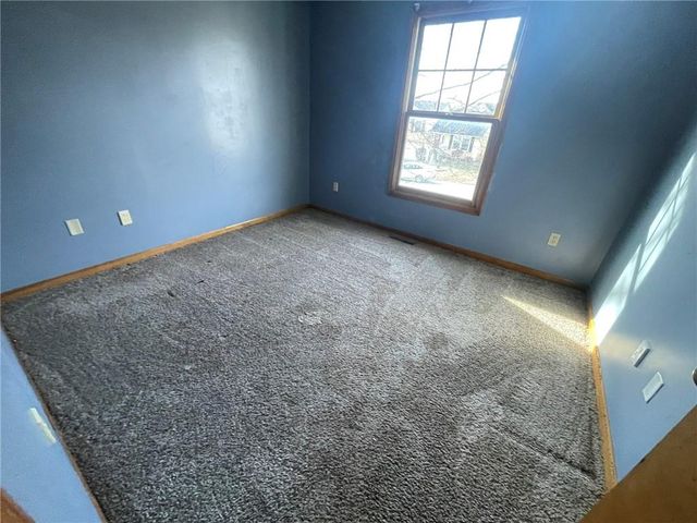 207 Parkway Drive, Warrensburg, MO 64093