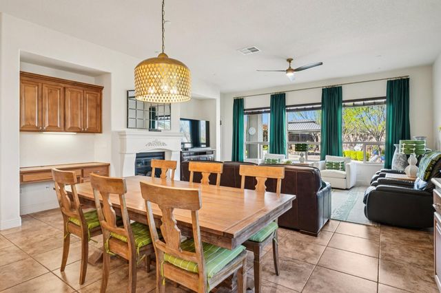 341 Lasso Ct, Roseville, CA 95747