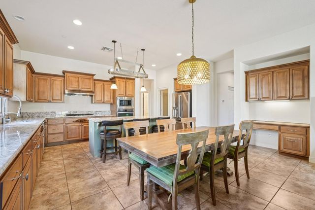 341 Lasso Ct, Roseville, CA 95747