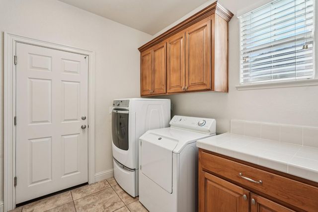 341 Lasso Ct, Roseville, CA 95747