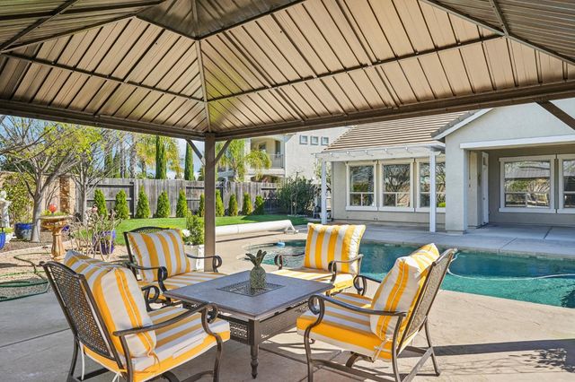 341 Lasso Ct, Roseville, CA 95747