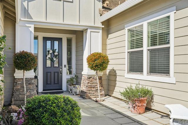 341 Lasso Ct, Roseville, CA 95747