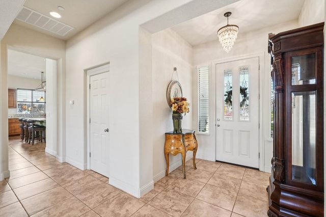 341 Lasso Ct, Roseville, CA 95747