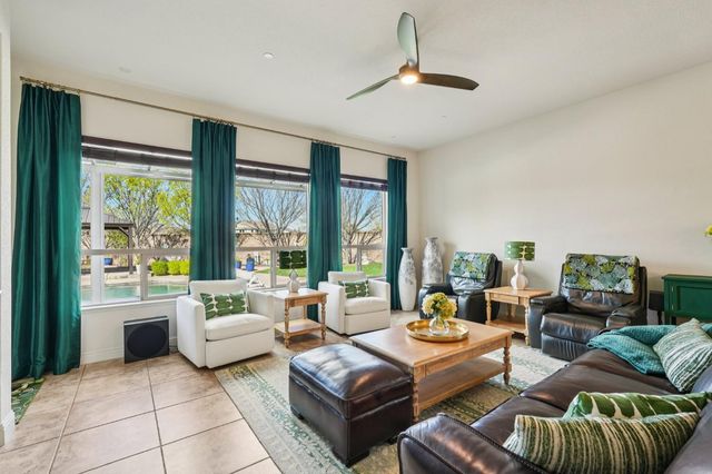 341 Lasso Ct, Roseville, CA 95747