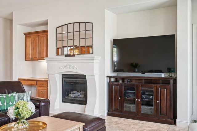 341 Lasso Ct, Roseville, CA 95747