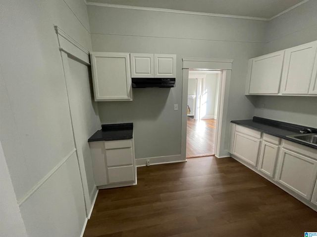 909 W 4TH AVENUE W, Birmingham, AL 35204
