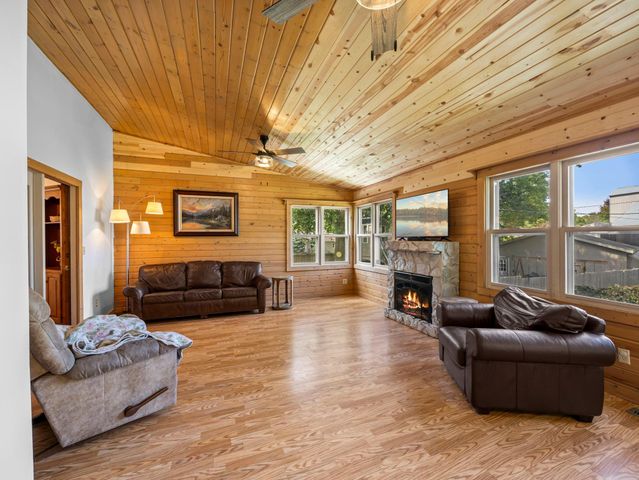 307 Elm Avenue SW, Montgomery, MN 56069