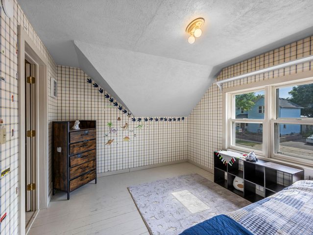 307 Elm Avenue SW, Montgomery, MN 56069