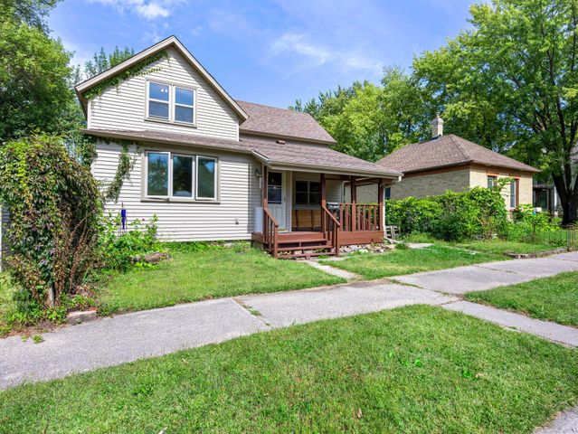 307 Elm Avenue SW, Montgomery, MN 56069