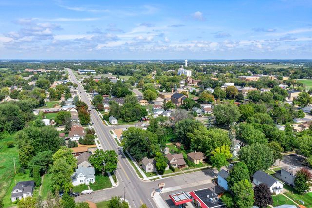 307 Elm Avenue SW, Montgomery, MN 56069